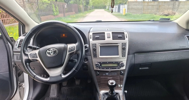 Toyota Avensis cena 41500 przebieg: 250200, rok produkcji 2012 z Dęblin małe 11